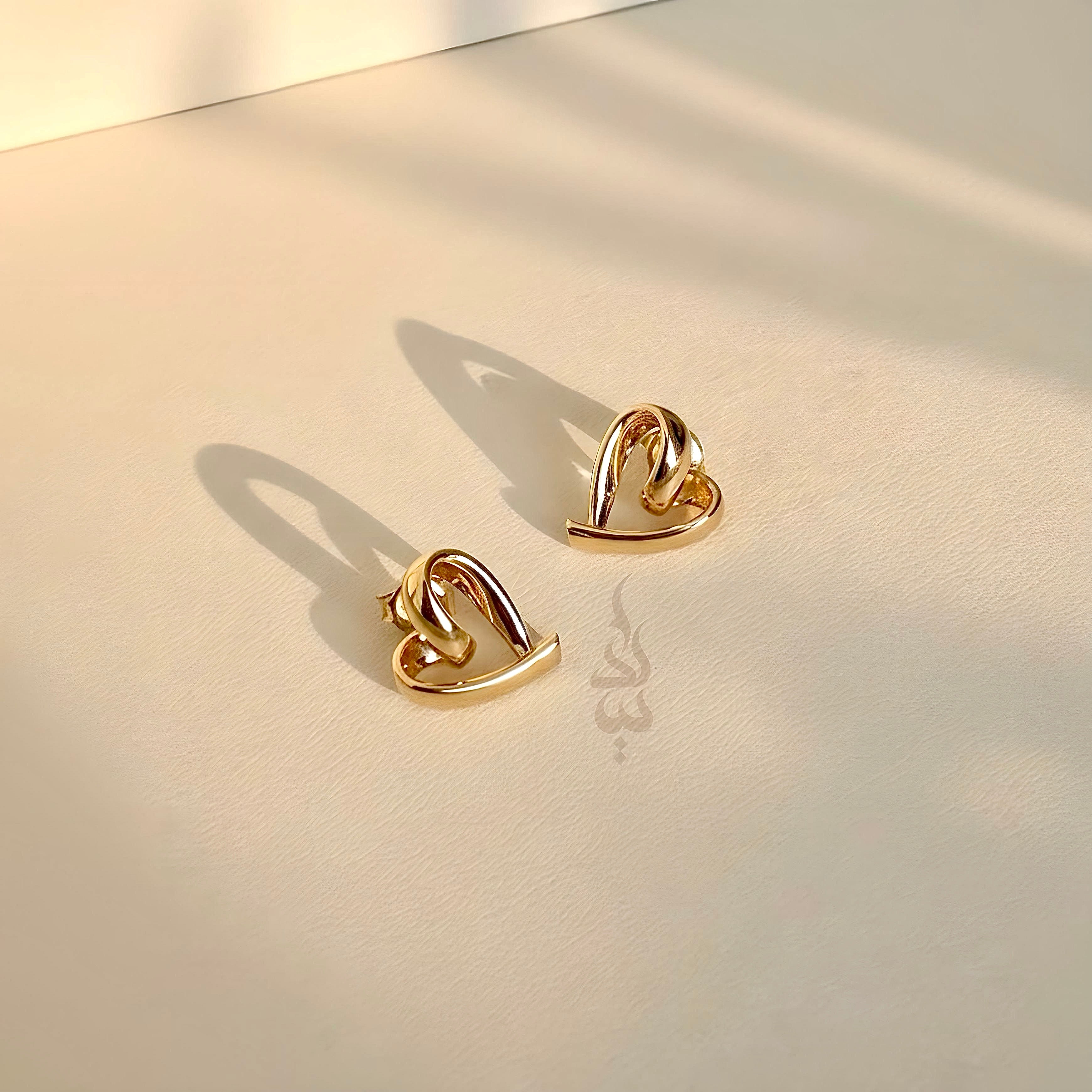 18K gold heart earrings