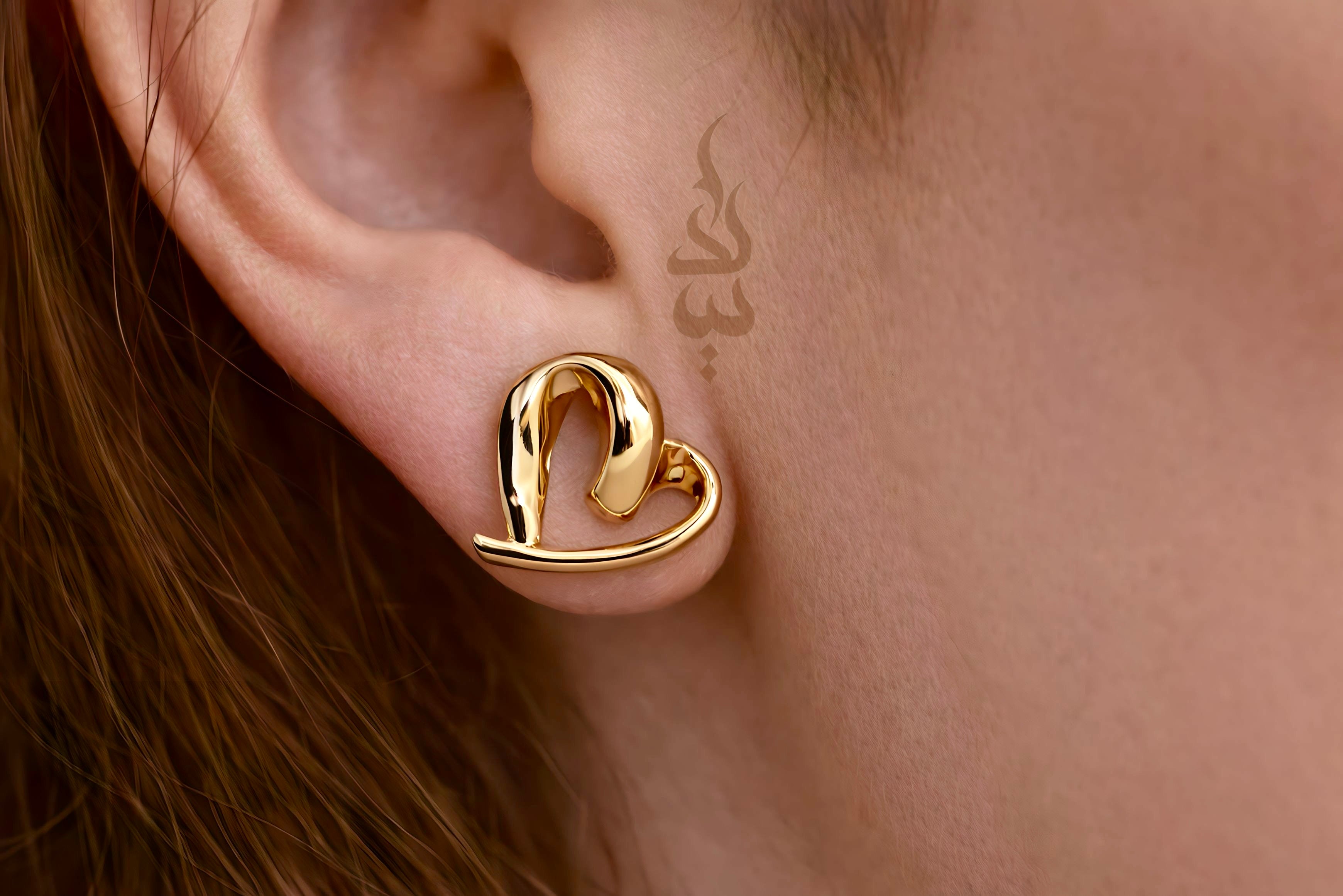 18K gold heart earrings