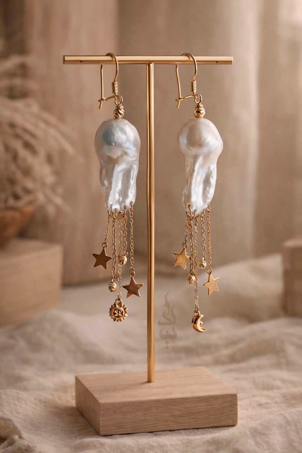 18K gold with baroque pearl earrings