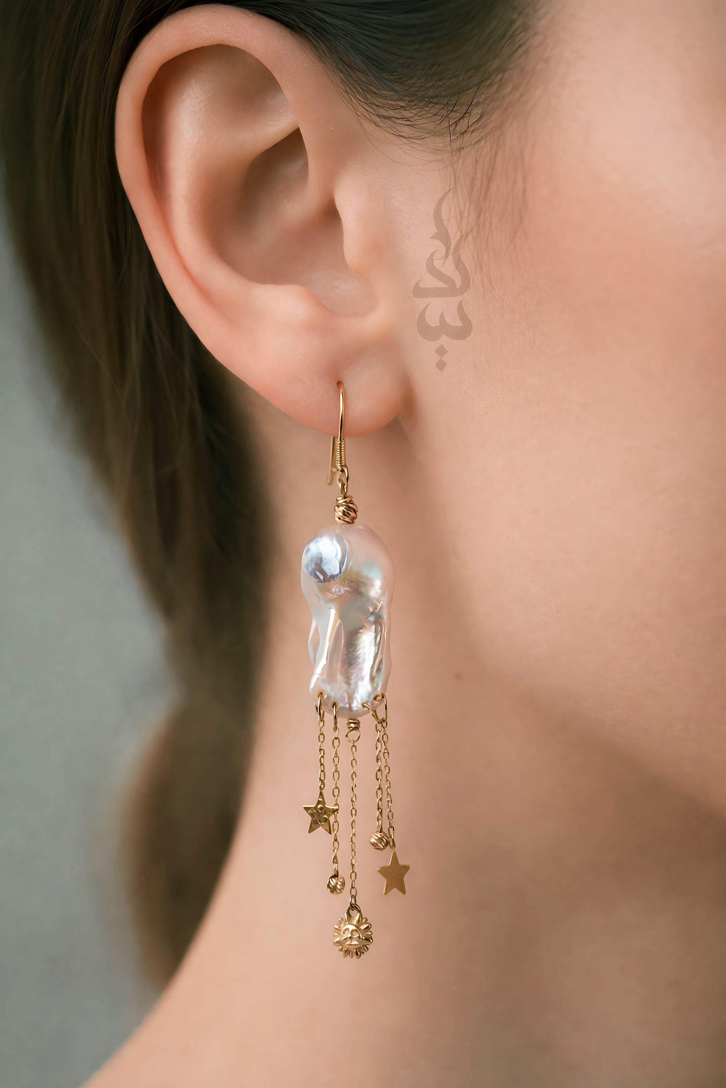 18K gold with baroque pearl earrings